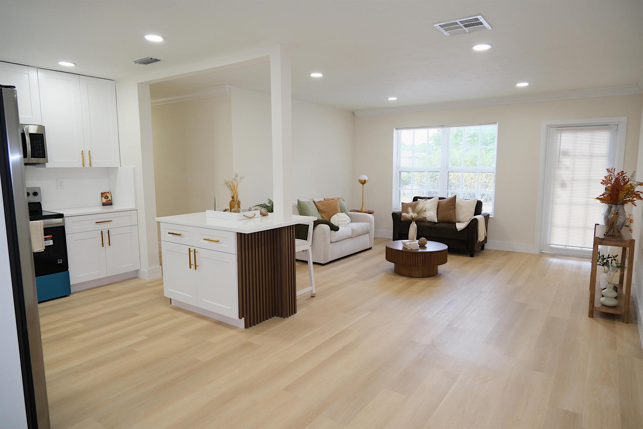 LYONS PARK - Residential