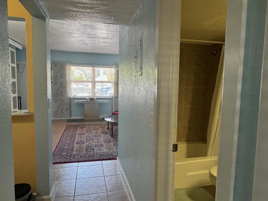 WILTON VILLAGE CONDO - Residential Lease
