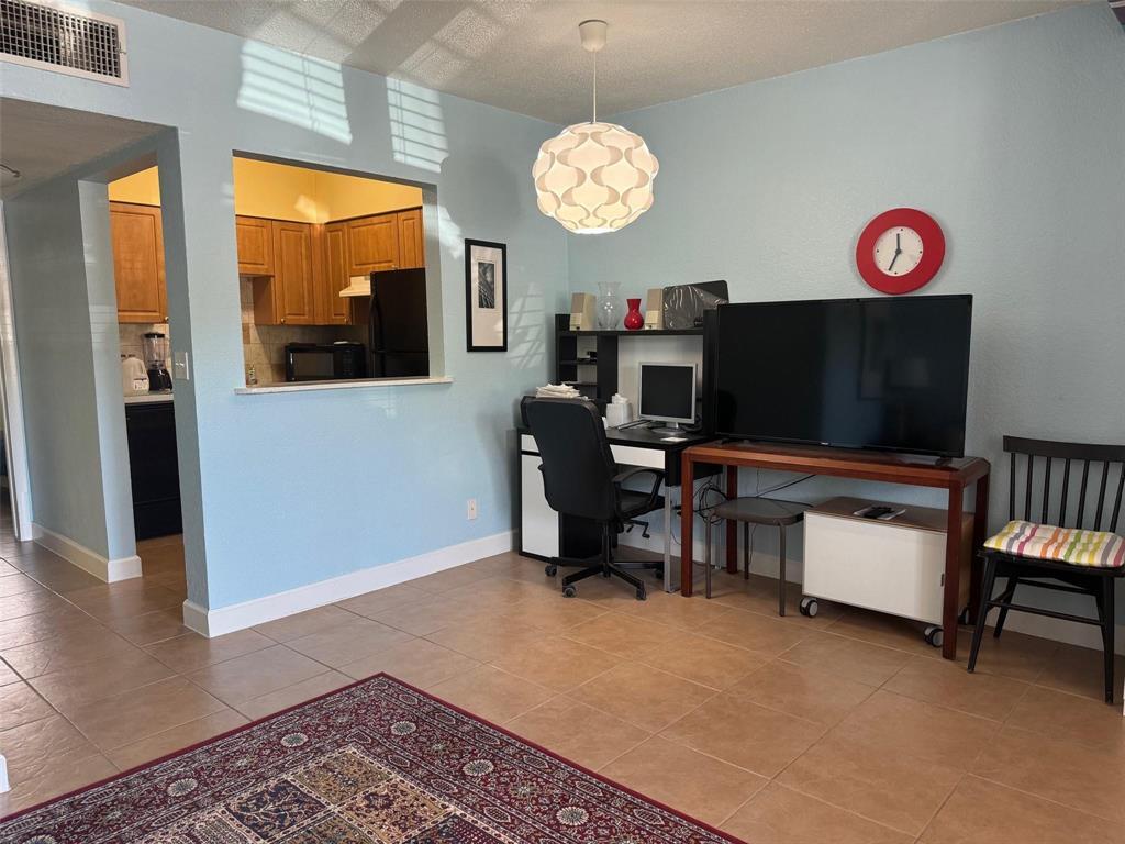 WILTON VILLAGE CONDO - Residential Lease