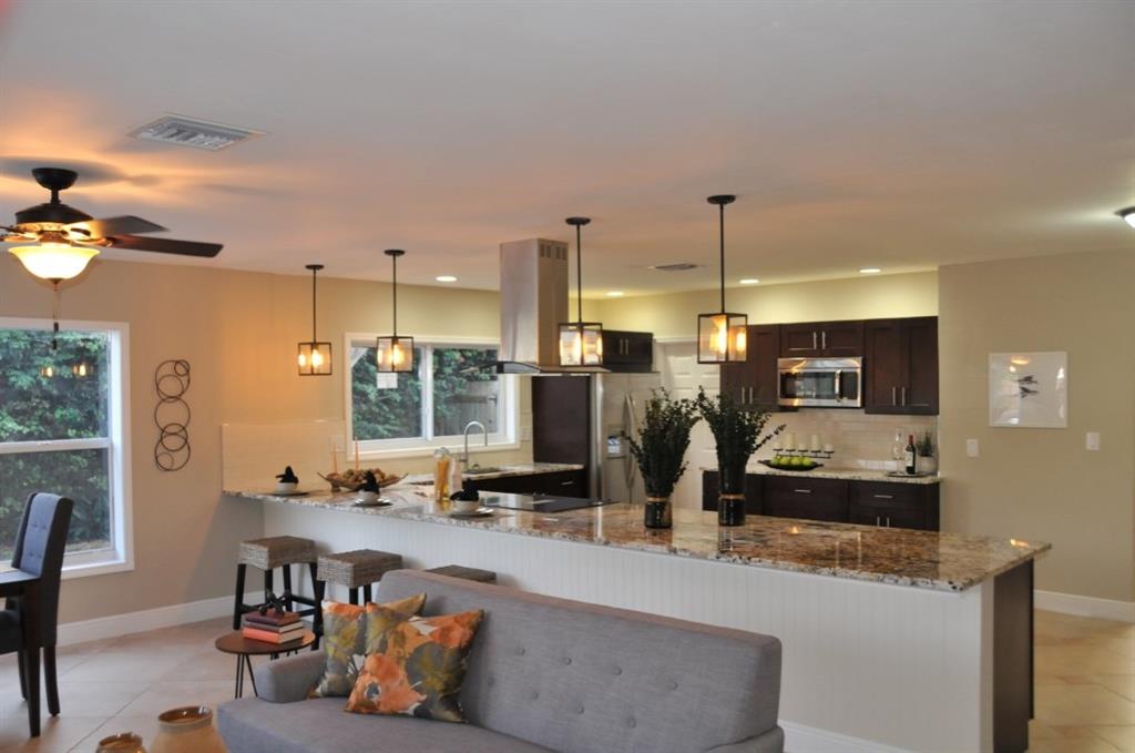 VENETIAN ISLES 3RD SEC - Residential