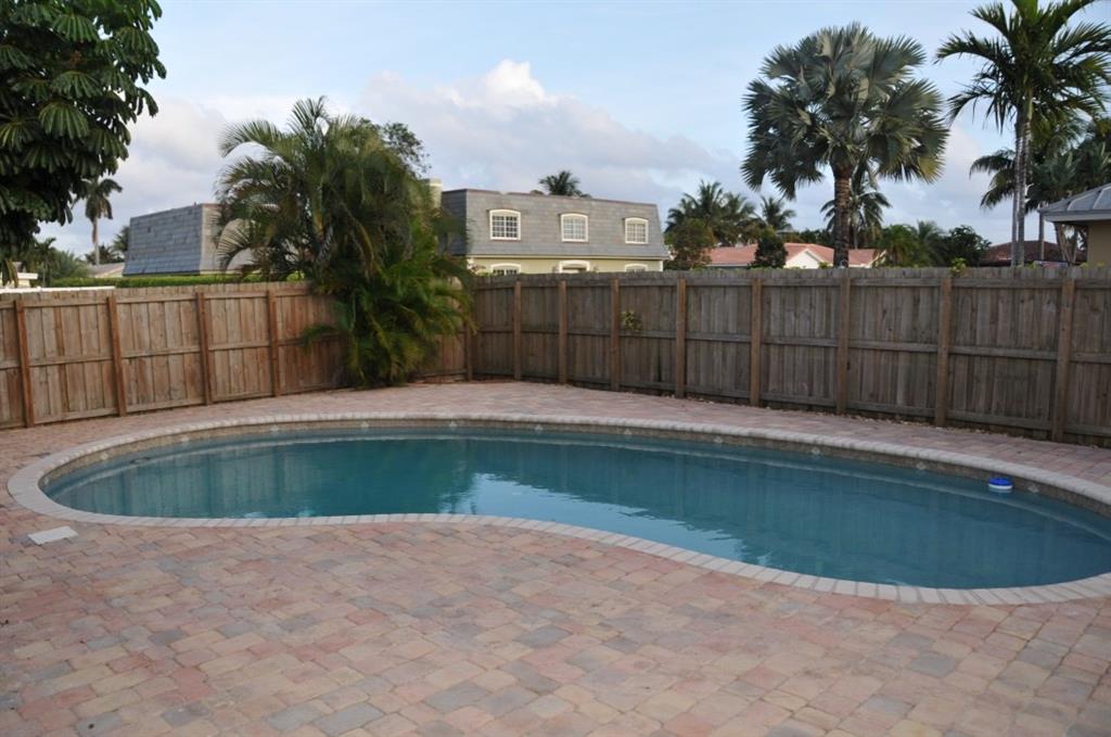 VENETIAN ISLES 3RD SEC - Residential