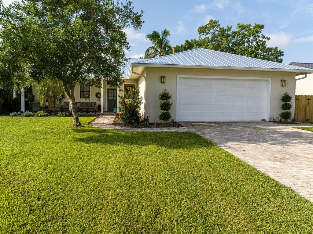 Photo of 487 SW S Quick Circle, Port St Lucie, FL 34953 (MLS # R10916441)