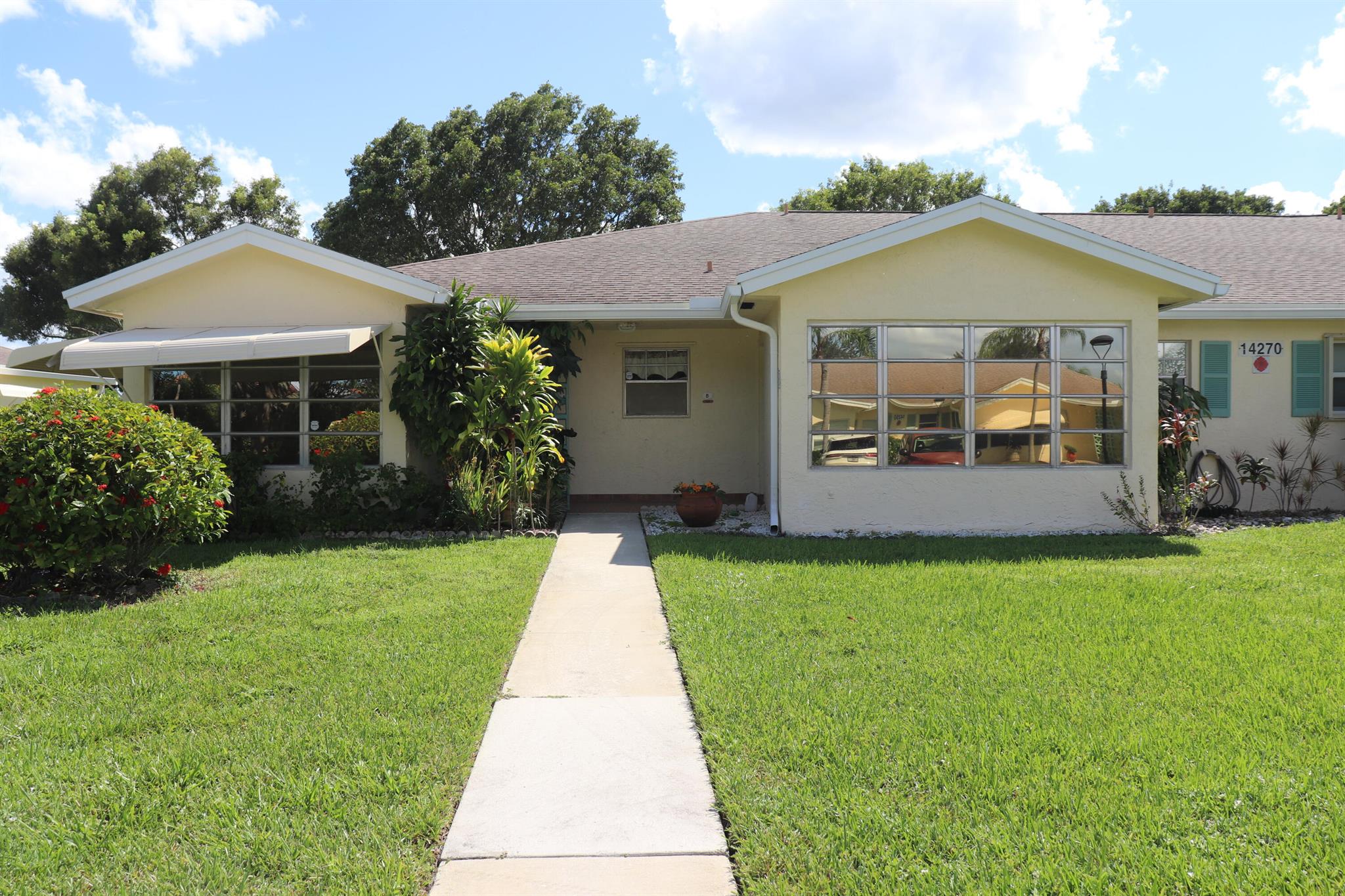 Welcome to this spacious 1-bedroom, 2-full-bath villa located in the desirable 55+ community of High Point of Delray Beach. This home features tile flooring throughout, providing easy maintenance and a bright, open feel. High Point is known for its beautifully landscaped grounds, renovated active clubhouse, and sparkling pool--perfect for enjoying the Florida lifestyle. Ideally situated, you're just minutes from vibrant Atlantic Avenue, world-class dining, shopping, and the beach!Enjoy comfort, convenience, and an active community lifestyle all in one place.
