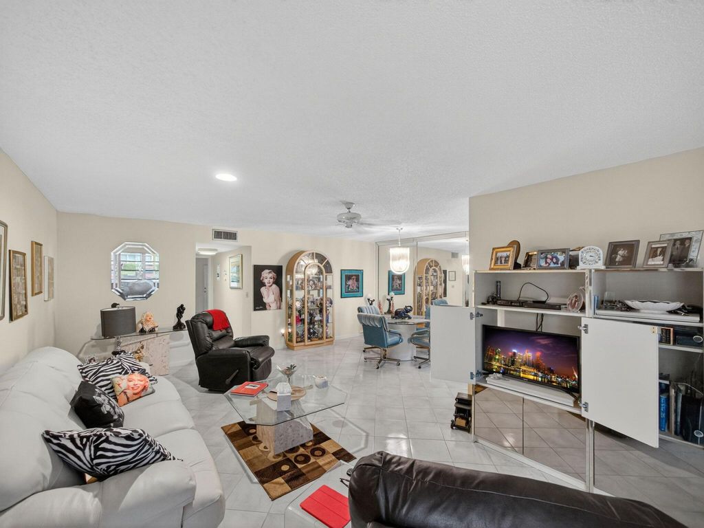 Photo of 14270 Nesting Way #B, Delray Beach, FL 33484 (MLS # R11124082)