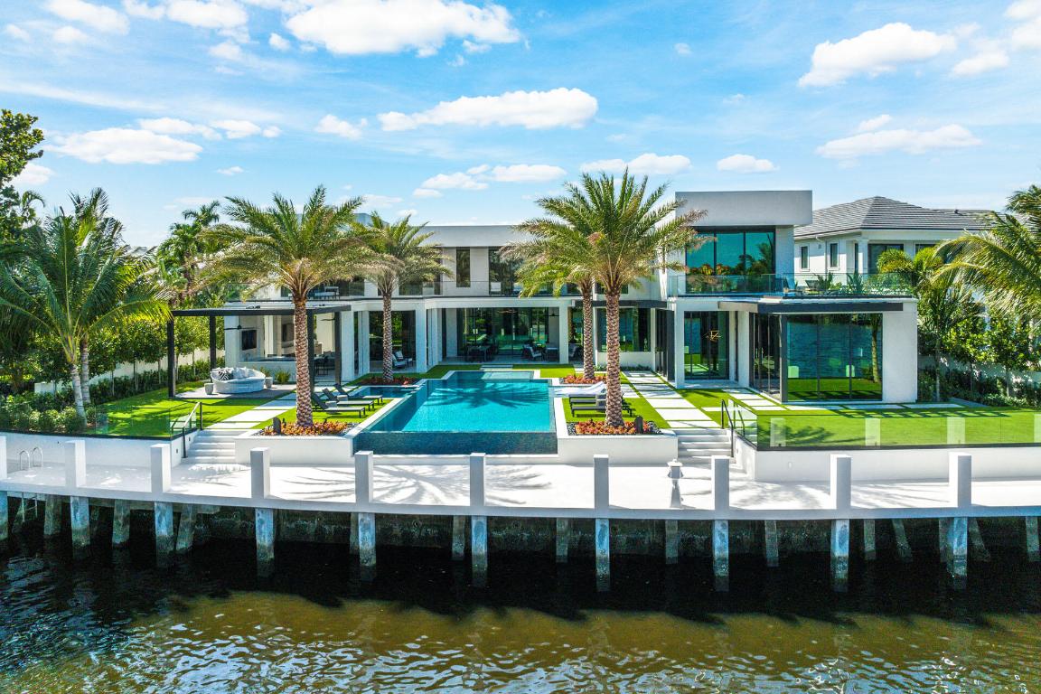 ROYAL PALM YACHT & COUNTRY CLUB - Residential