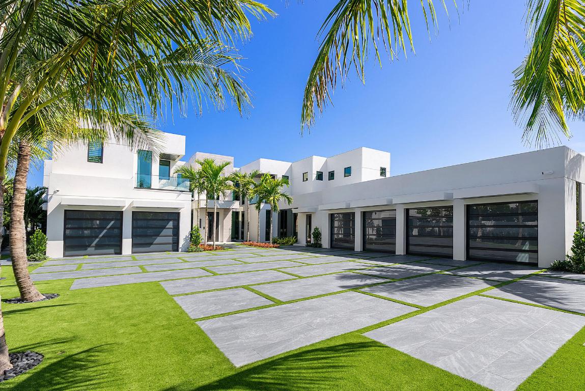 ROYAL PALM YACHT & COUNTRY CLUB - Residential