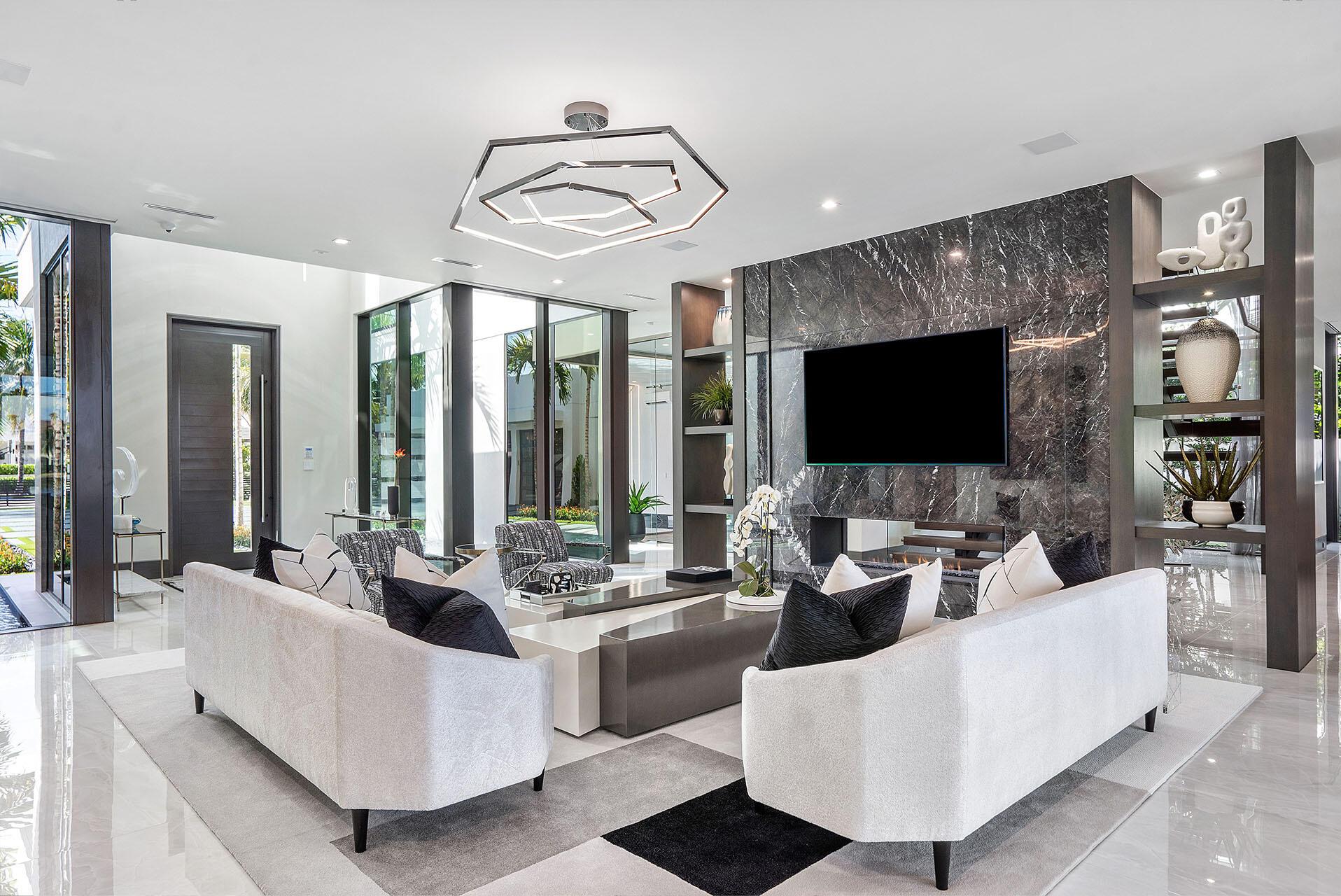 ROYAL PALM YACHT & COUNTR - Residential