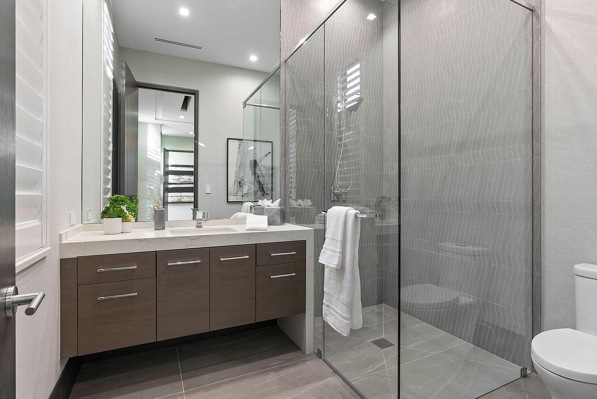 ROYAL PALM YACHT & COUNTR - Residential