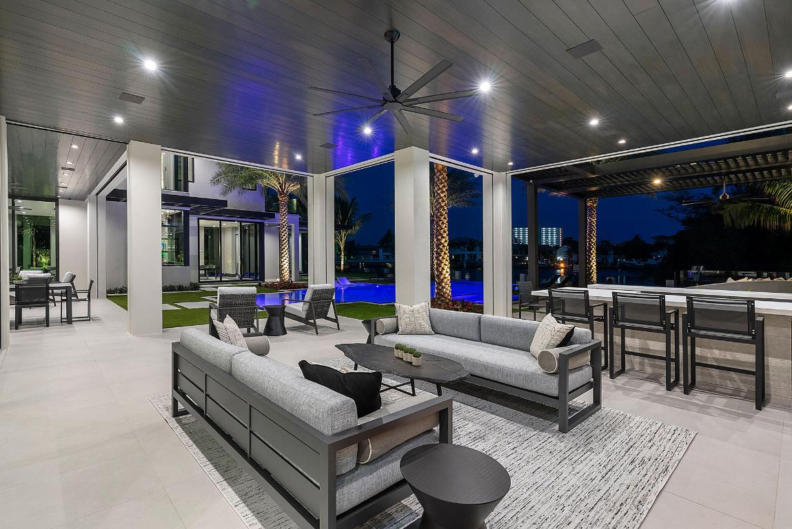 ROYAL PALM YACHT & COUNTRY CLUB - Residential