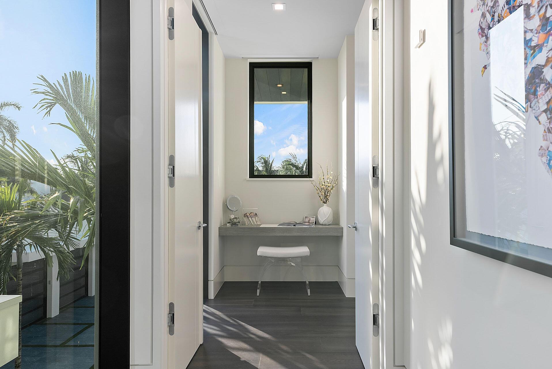 ROYAL PALM YACHT & COUNTR - Residential