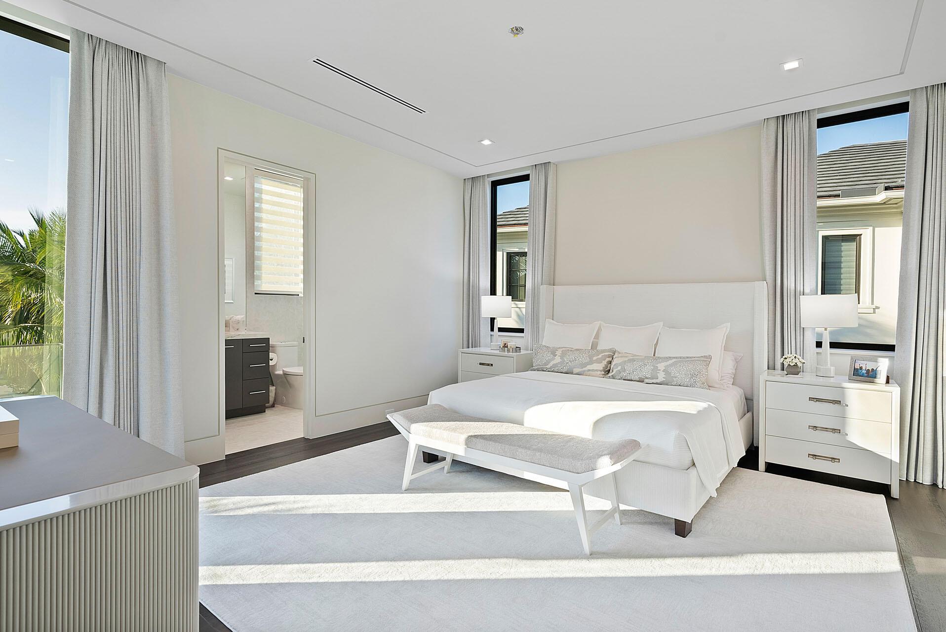 ROYAL PALM YACHT & COUNTR - Residential