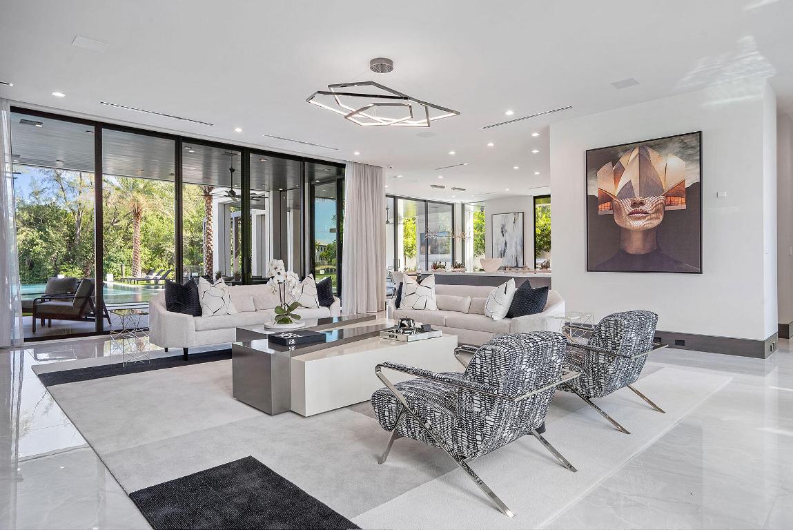 ROYAL PALM YACHT & COUNTRY CLUB - Residential