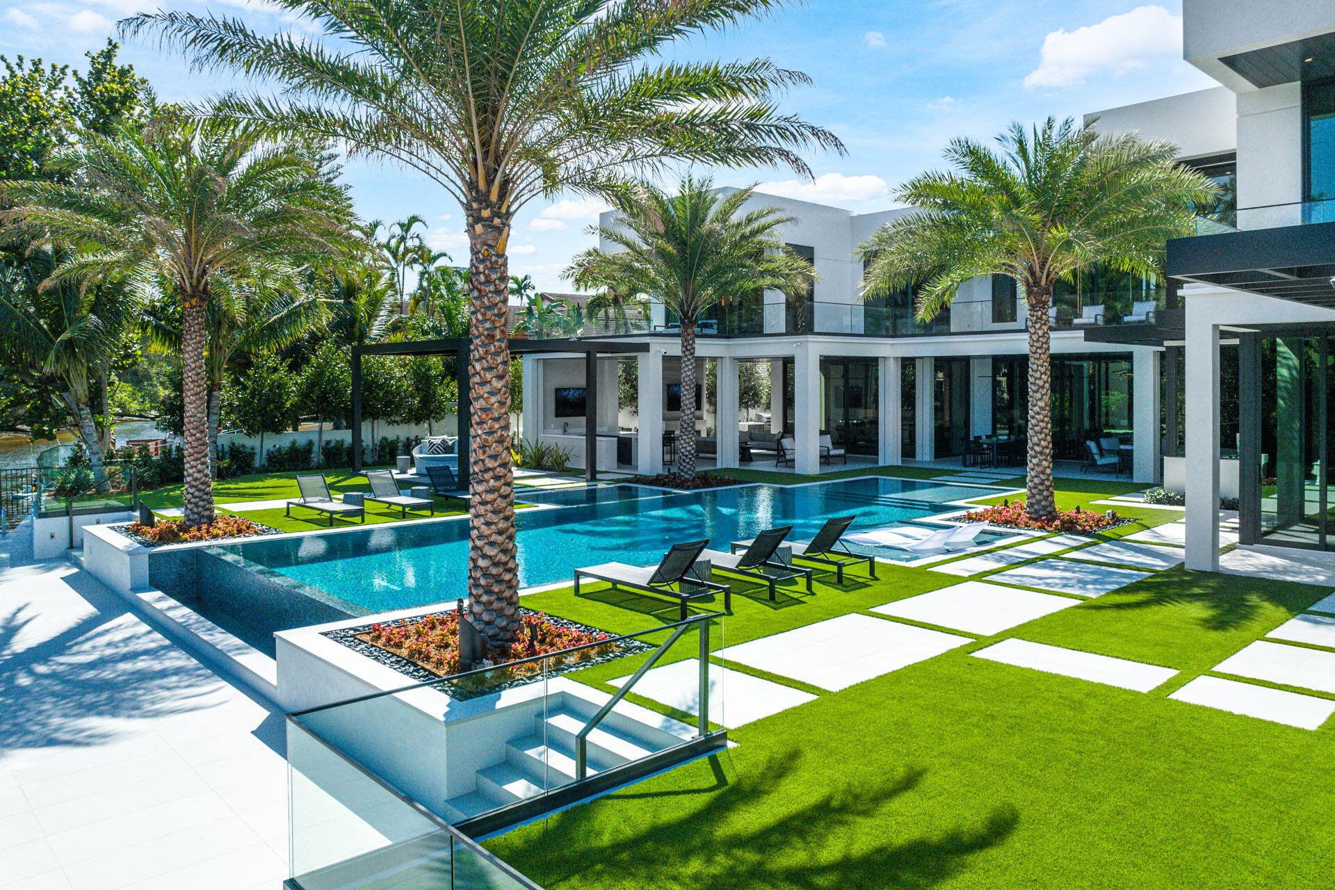 ROYAL PALM YACHT & COUNTR - Residential