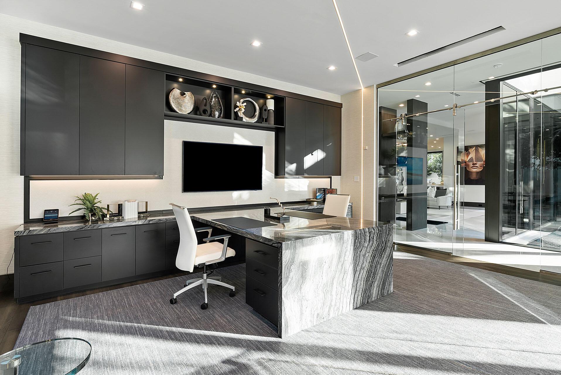 ROYAL PALM YACHT & COUNTR - Residential