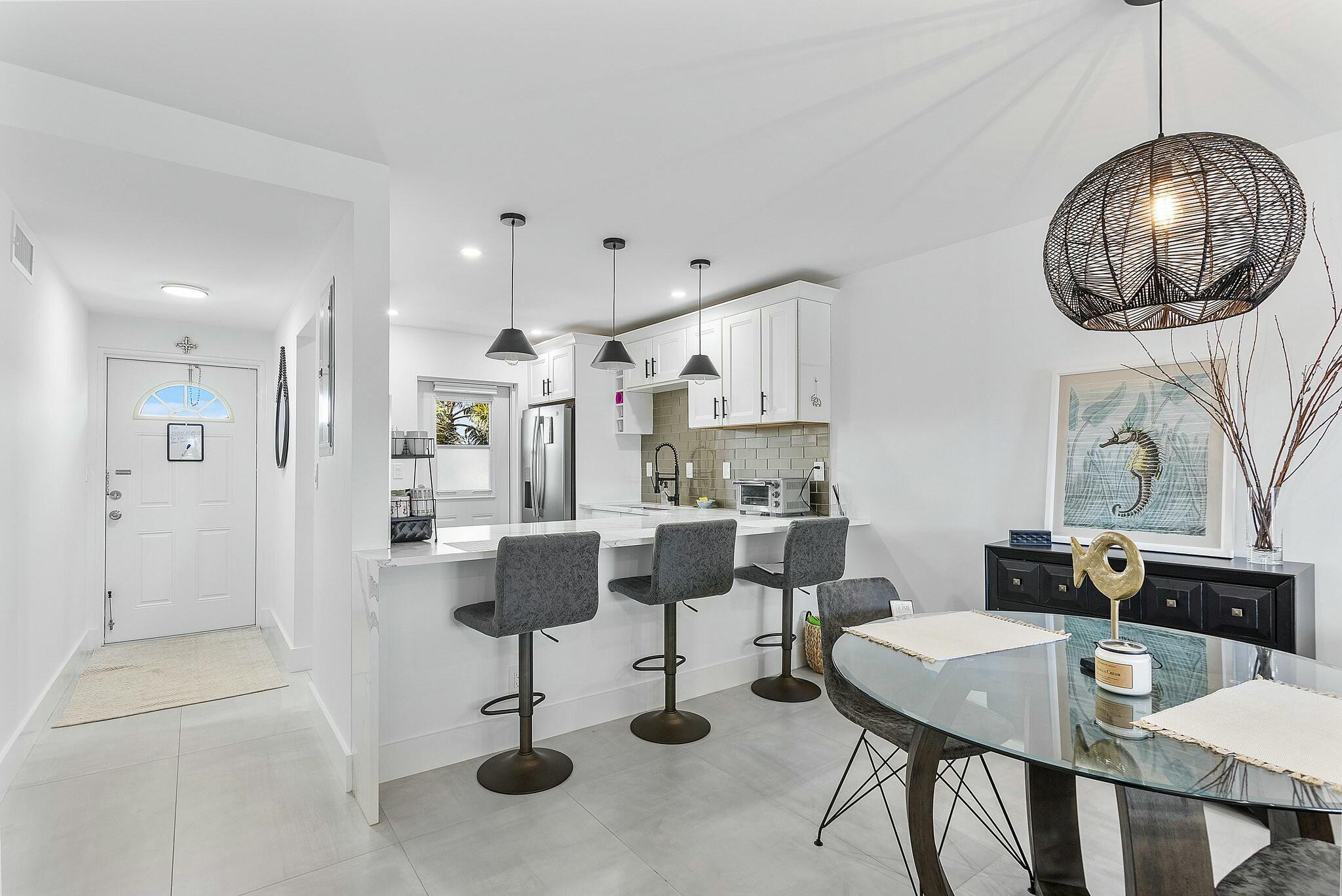 RIVER HOUSE TERRACE CONDO - Residential