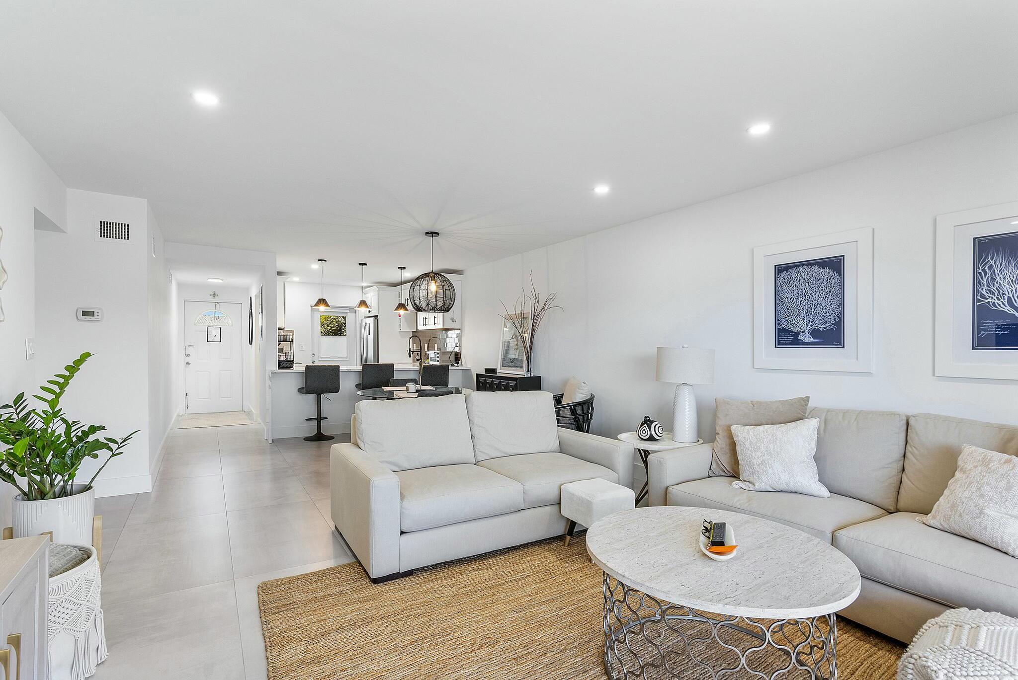 RIVER HOUSE TERRACE CONDO - Residential