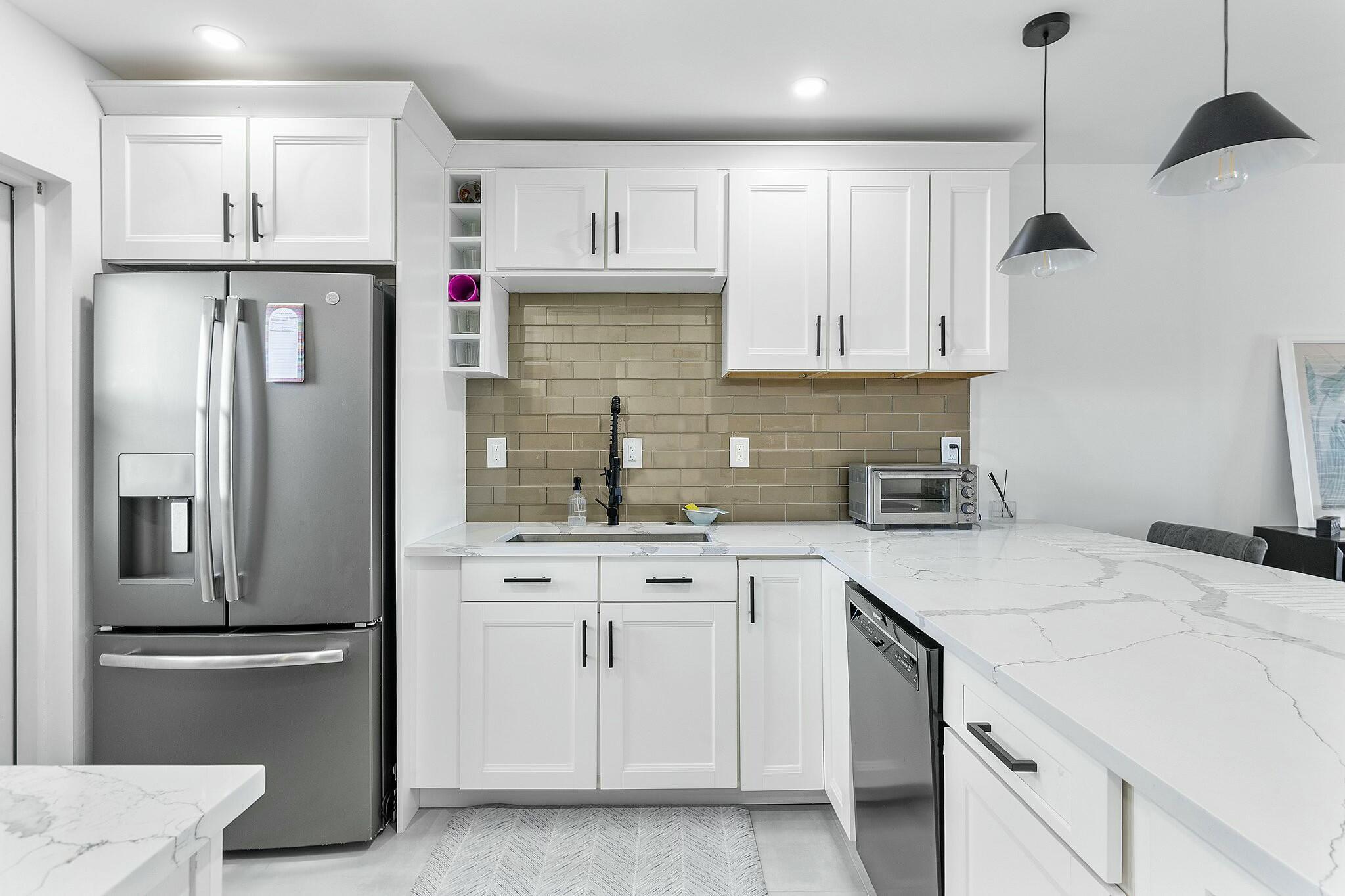 RIVER HOUSE TERRACE CONDO - Residential