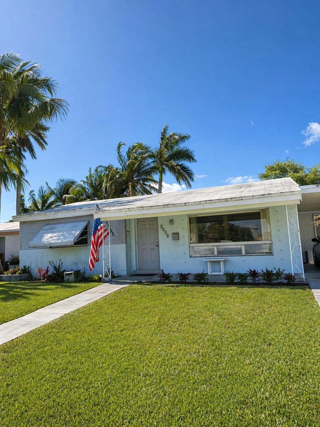 Photo of 3034 Arthur Street, Hollywood, FL 33021 (MLS # B26018951)