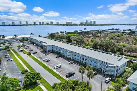 A home in North Palm Beach