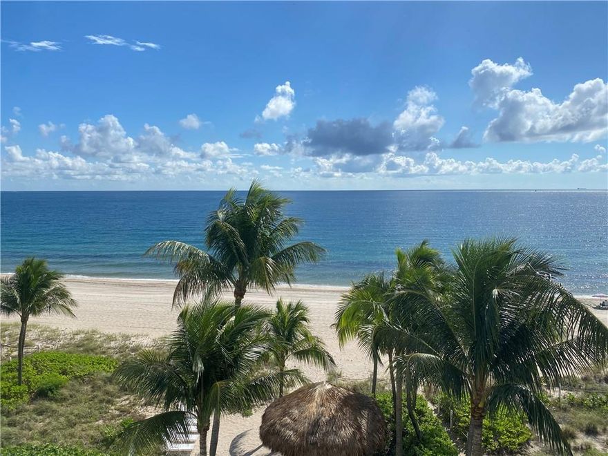 SPECTACULAR SOUTH EAST OCEAN VIEW. 3 BEDROOM AND 3 BATH. FABULOUS OCEAN VIEWS FROM EVERY ROOM. 3RD BEDROOM HAS BEEN MADE INTO A DEN, ONLY 2 UNITS PER FLOOR. OPEN FLOOR PLAN. 3 BALCONIES. BOUTIQUE BUILDING WITH NICE AMENITIES. THIS IS A MUST SEE!