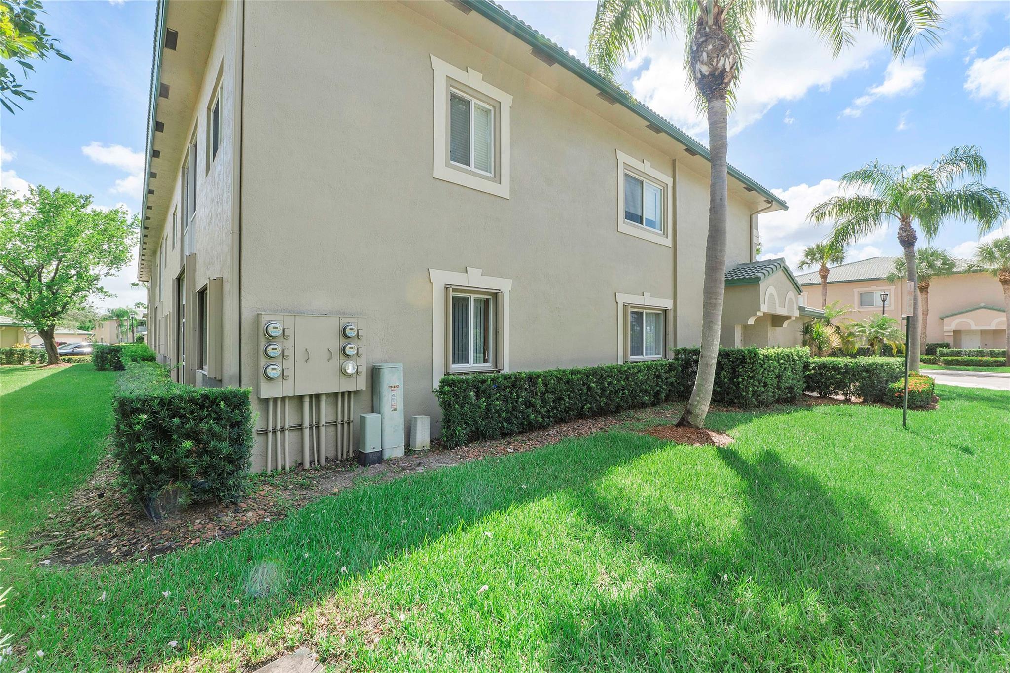 EXETER CONDOMINIUM - Residential