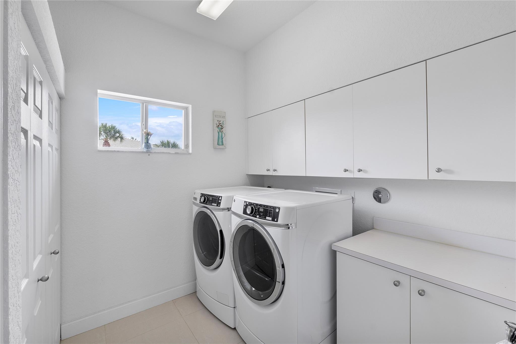 EXETER CONDOMINIUM - Residential