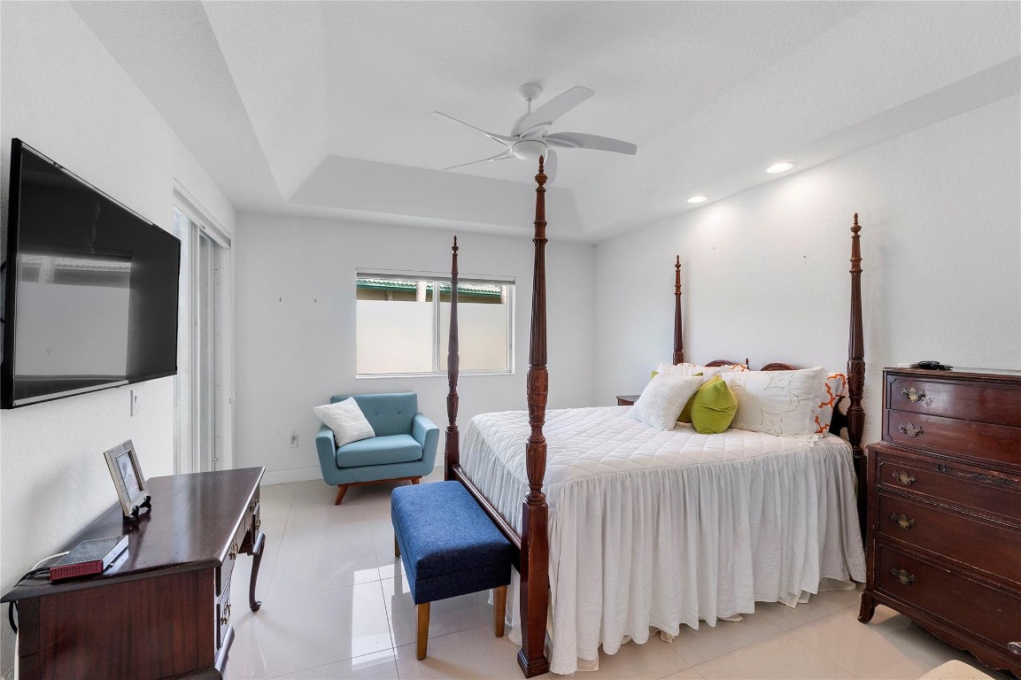 EXETER CONDOMINIUM - Residential