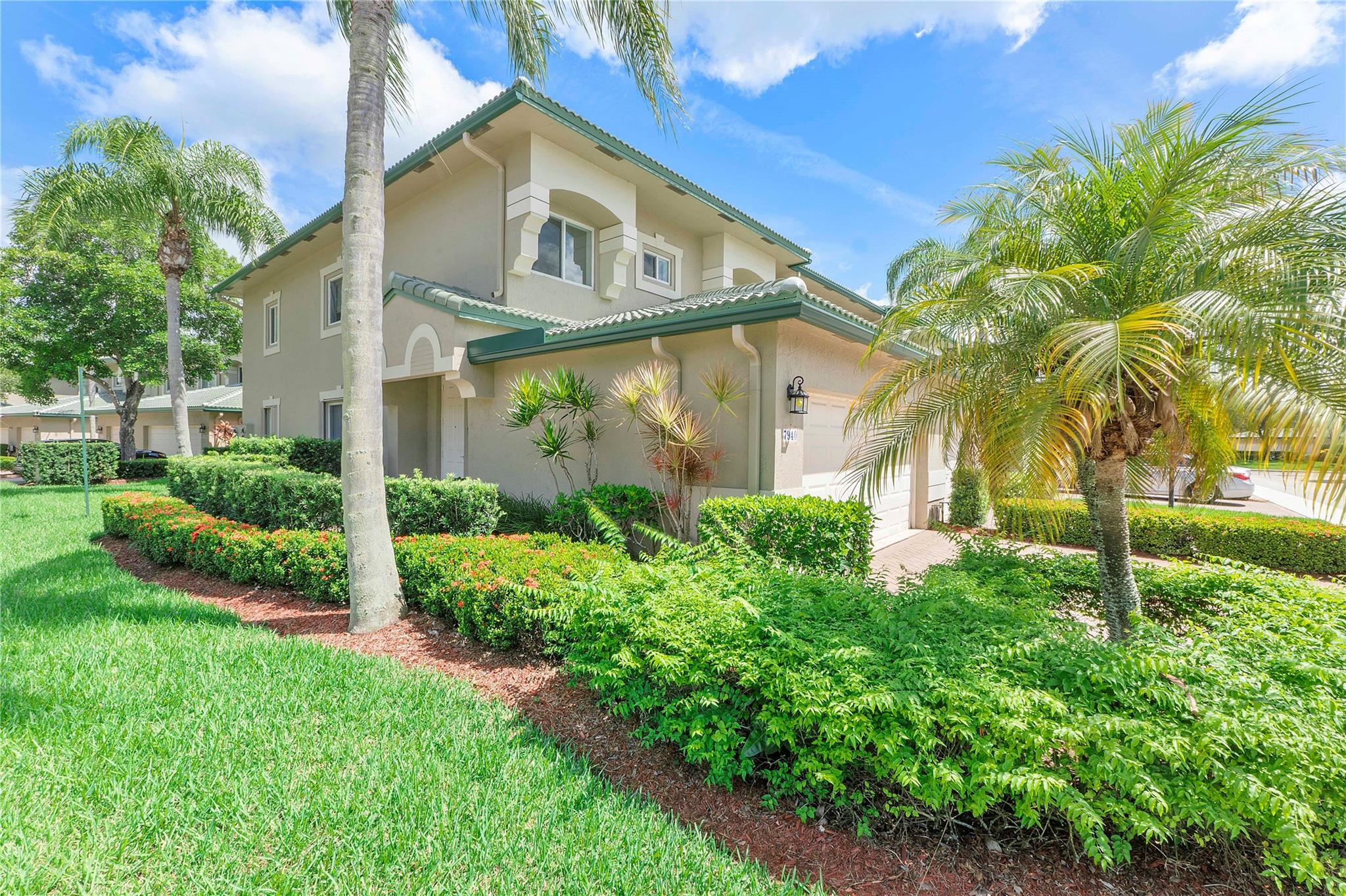 EXETER CONDOMINIUM - Residential