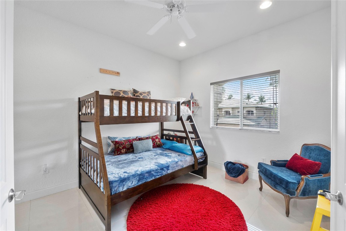 EXETER CONDOMINIUM - Residential