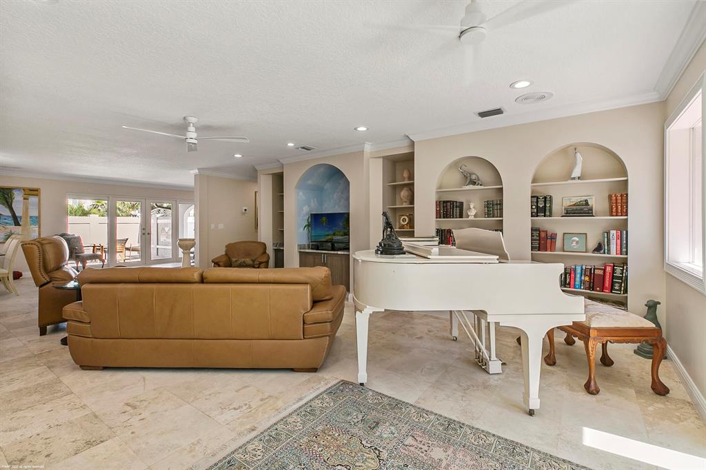 JUPITER ISLAND - Residential