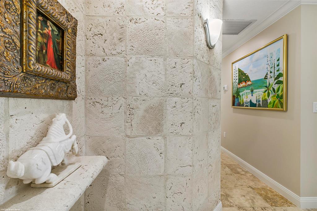 JUPITER ISLAND - Residential