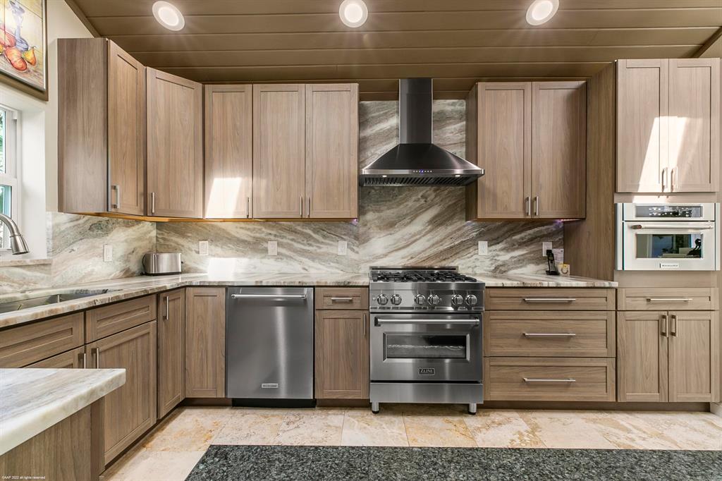 JUPITER ISLAND - Residential