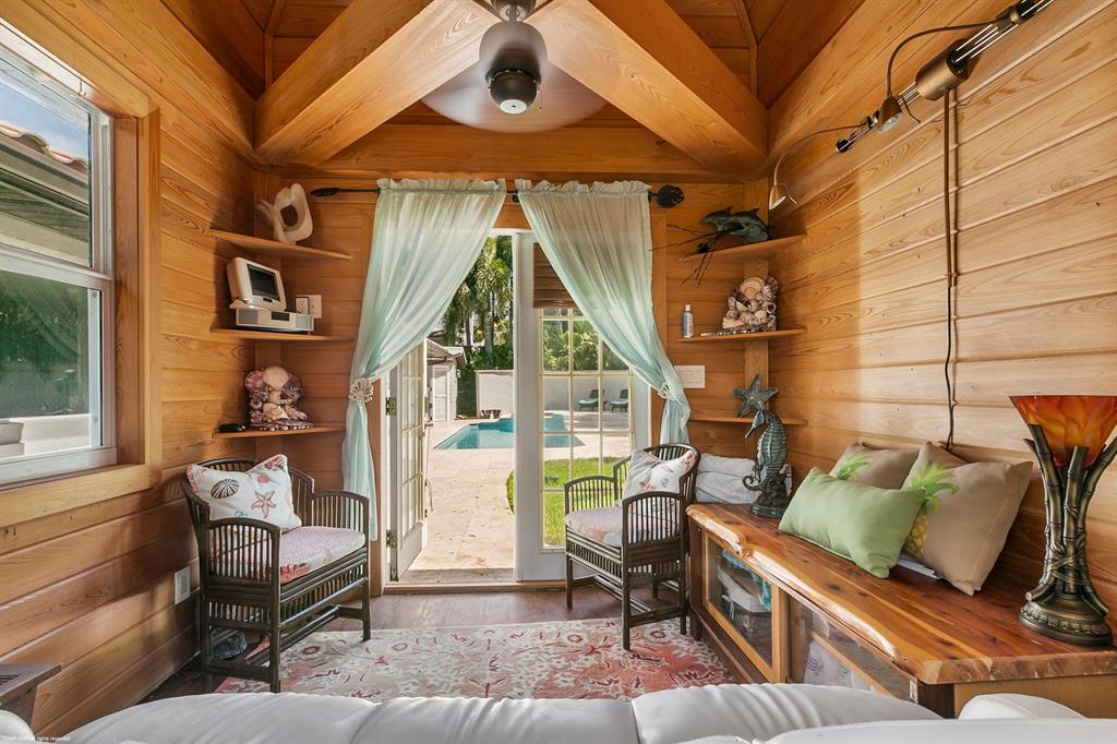 JUPITER ISLAND - Residential