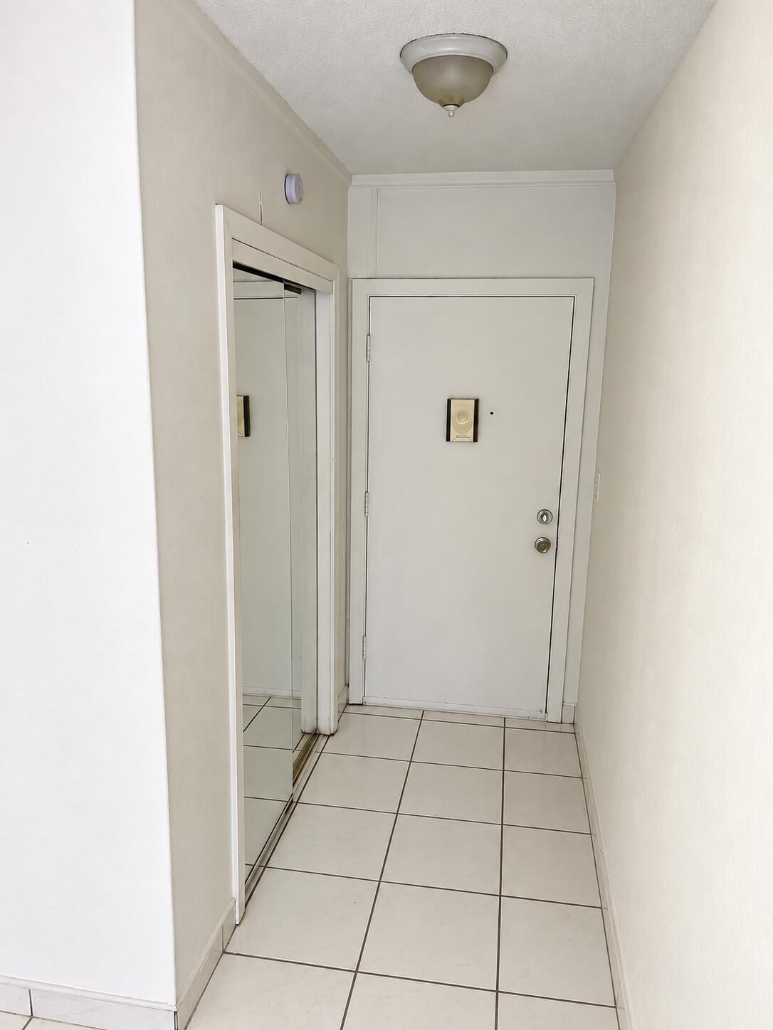 382 E ROYAL PALM Road 0050
