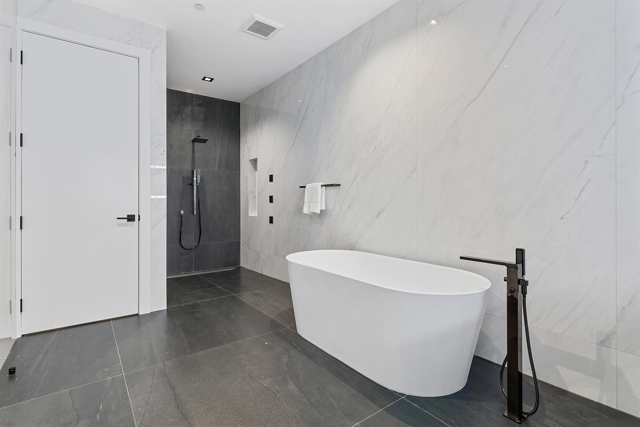 PALM TRAIL ESTATES - Residential