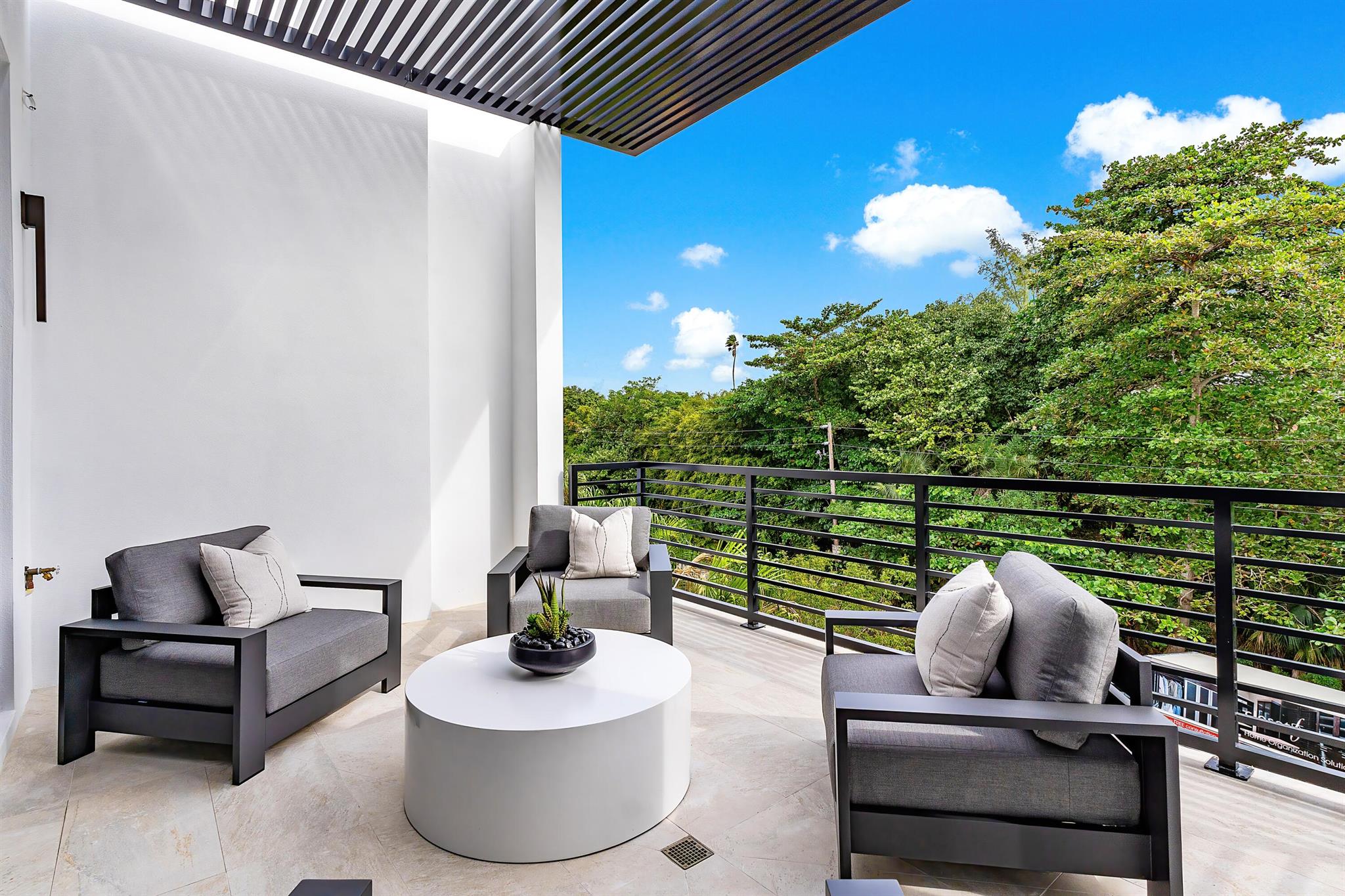 PALM TRAIL ESTATES - Residential