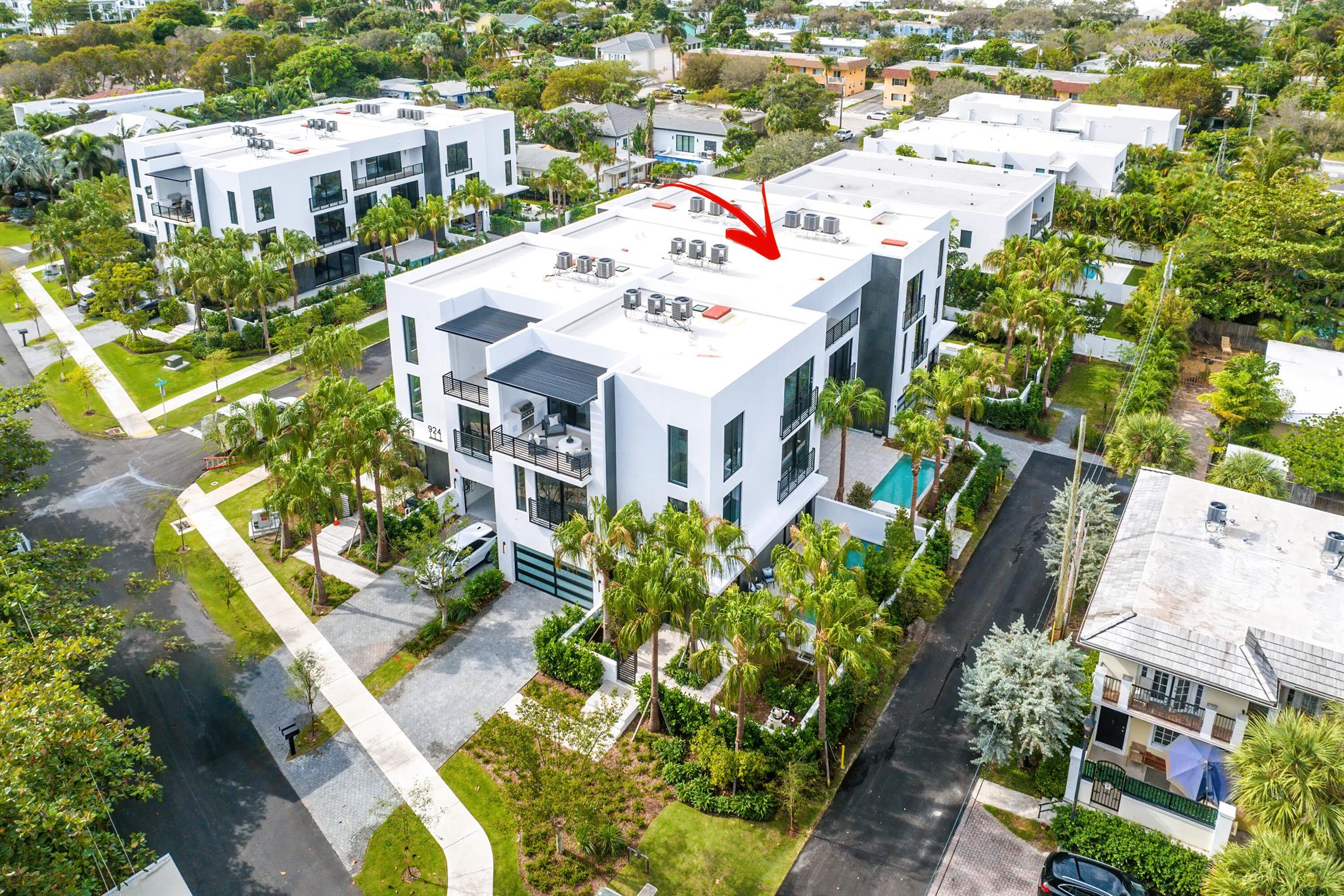 PALM TRAIL ESTATES - Residential