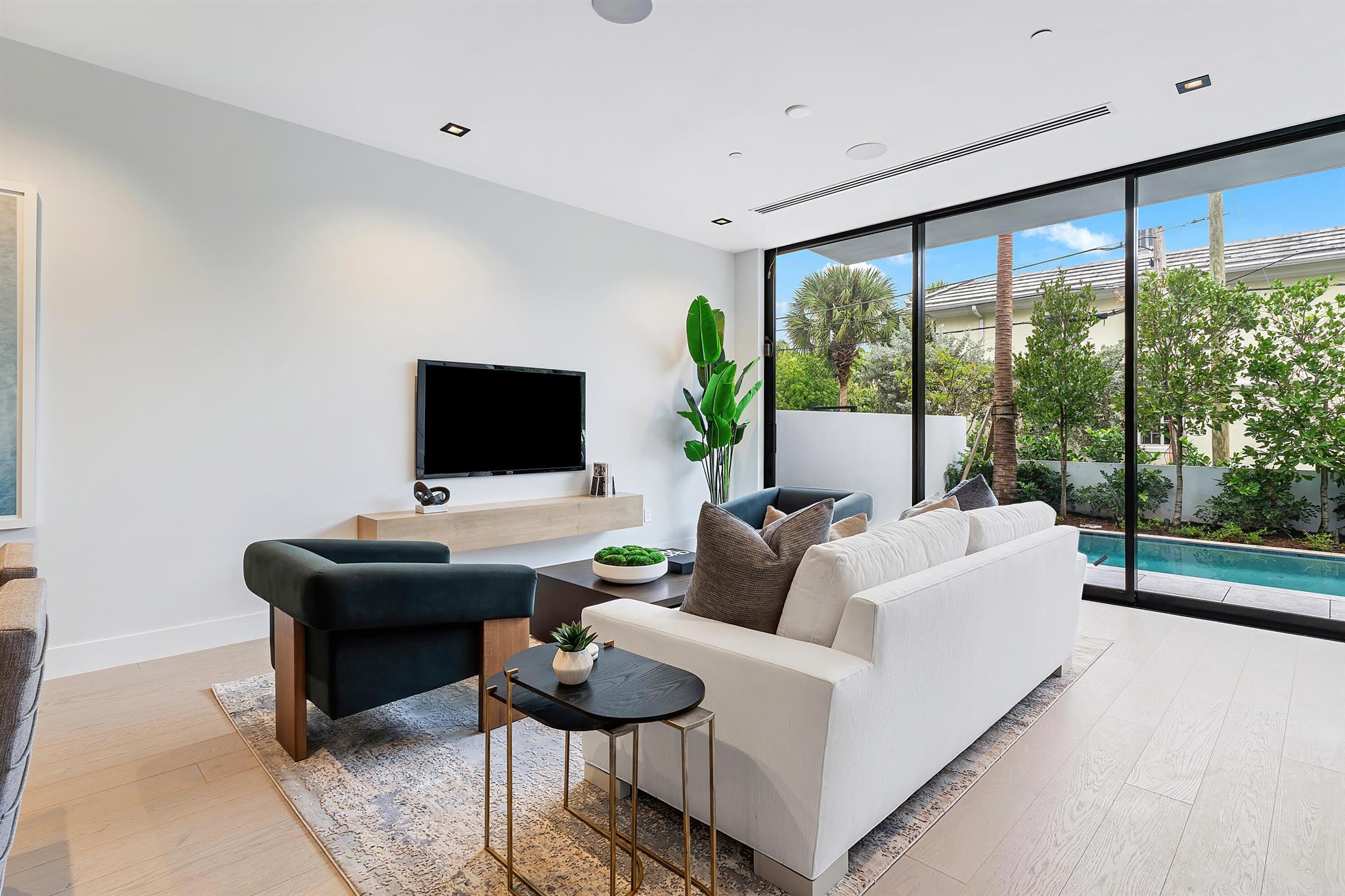 PALM TRAIL ESTATES - Residential