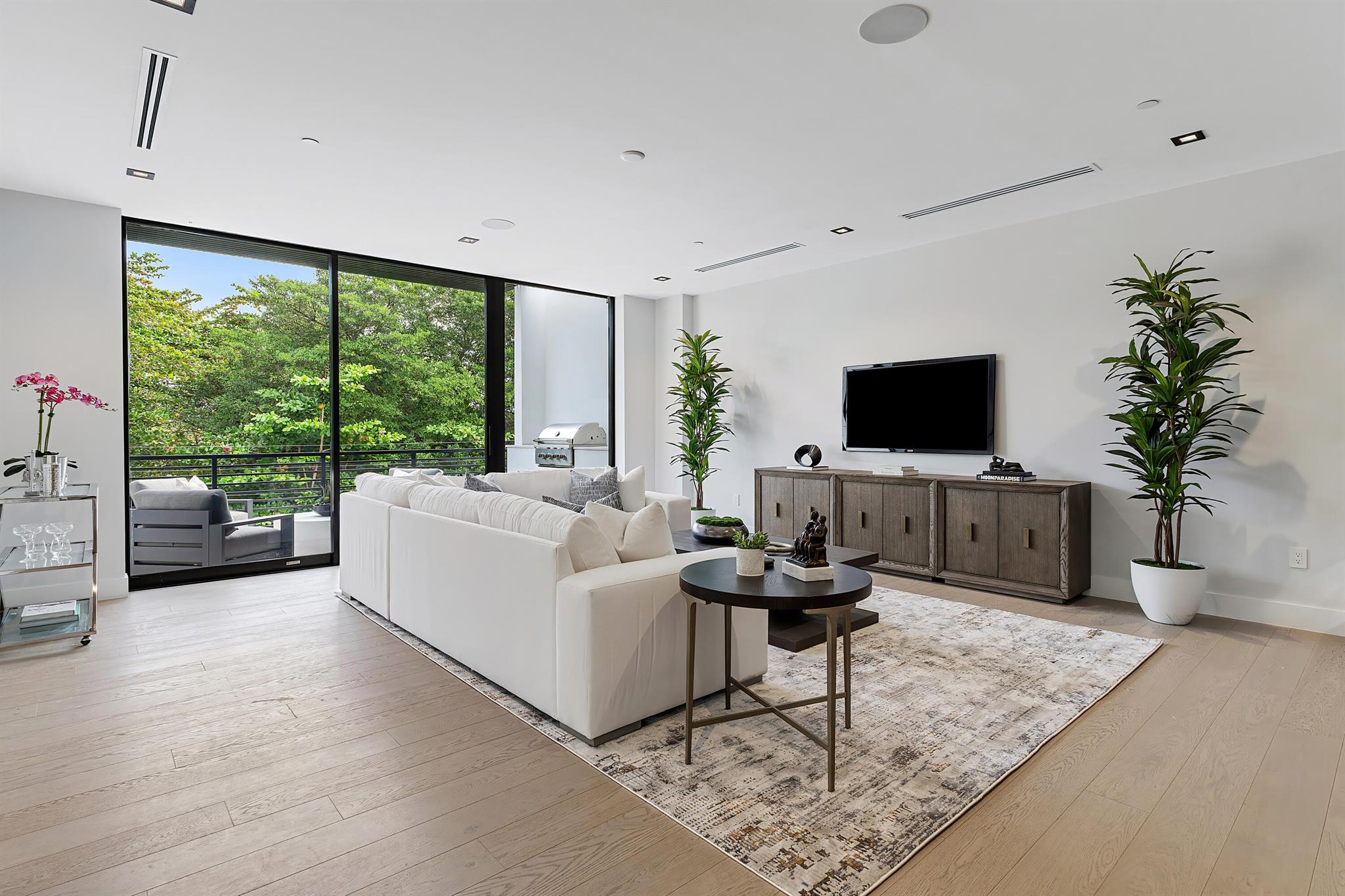 PALM TRAIL ESTATES - Residential