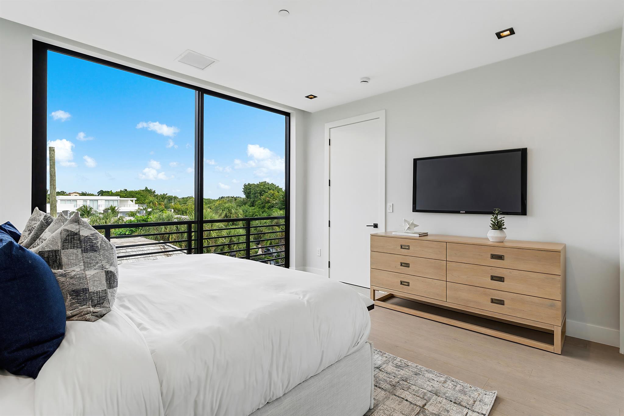 PALM TRAIL ESTATES - Residential