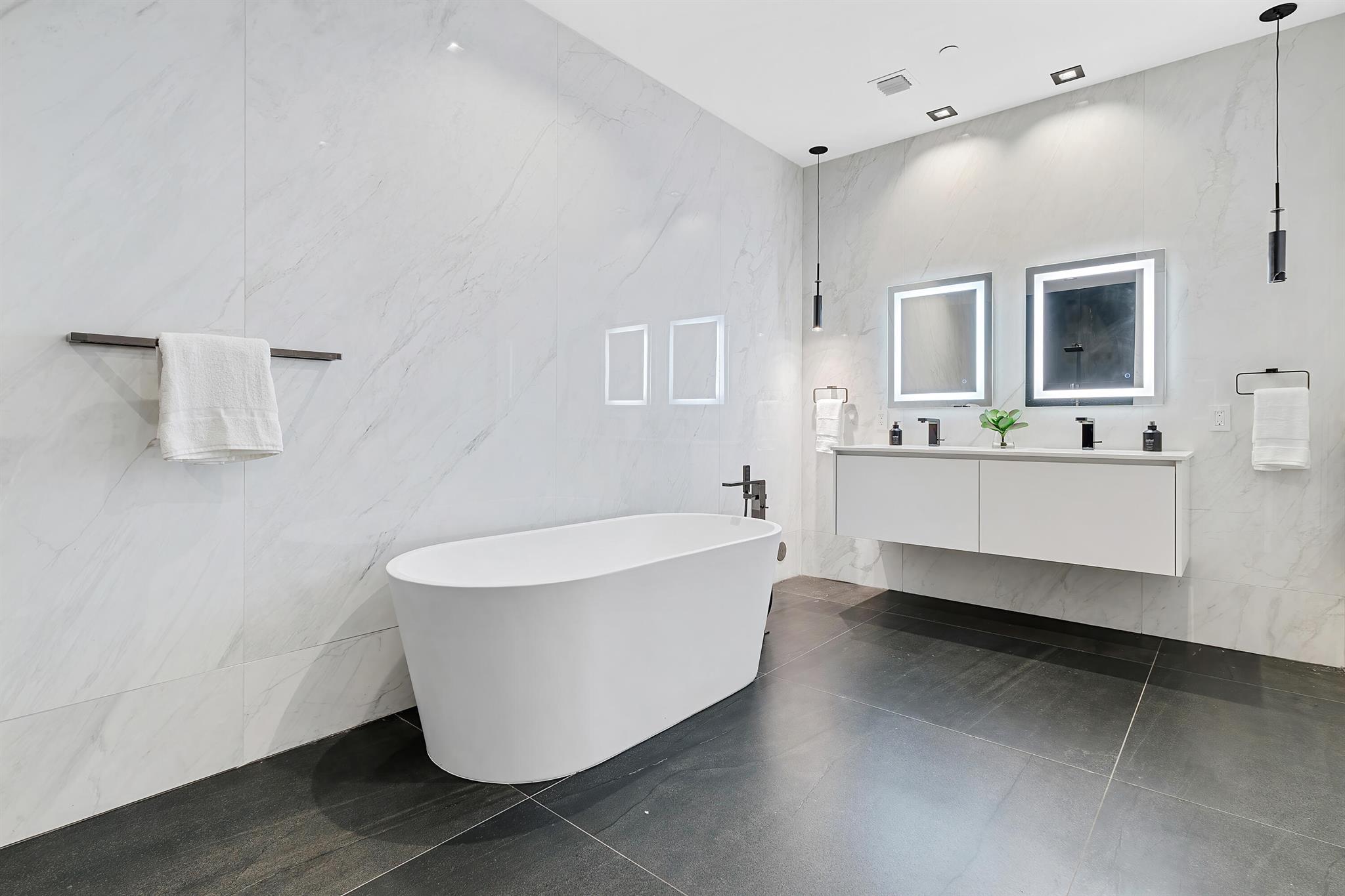 PALM TRAIL ESTATES - Residential