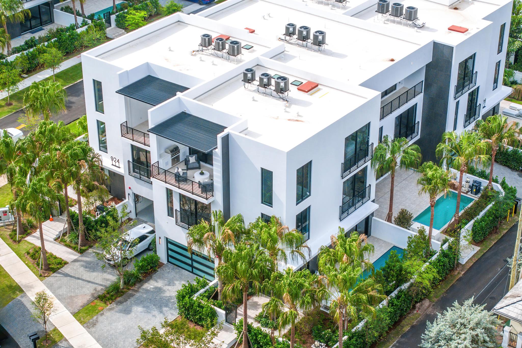 PALM TRAIL ESTATES - Residential