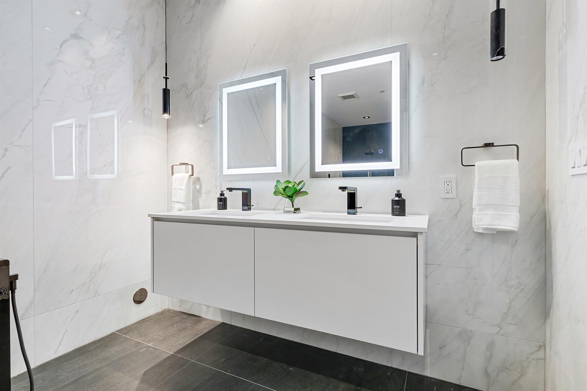 PALM TRAIL ESTATES - Residential