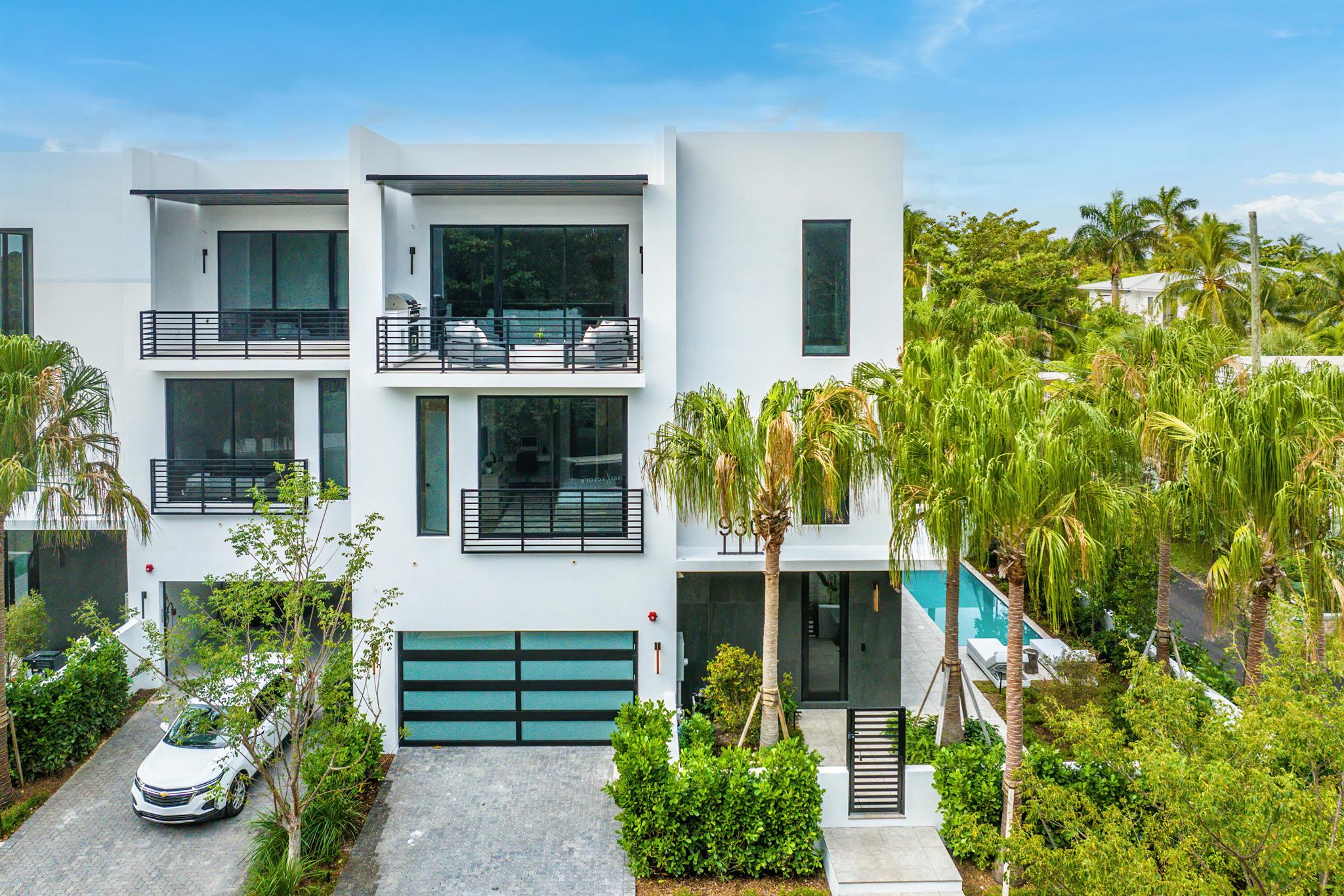 PALM TRAIL ESTATES - Residential