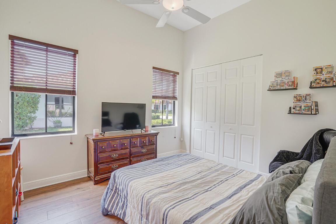 OSPREY OAKS - Residential