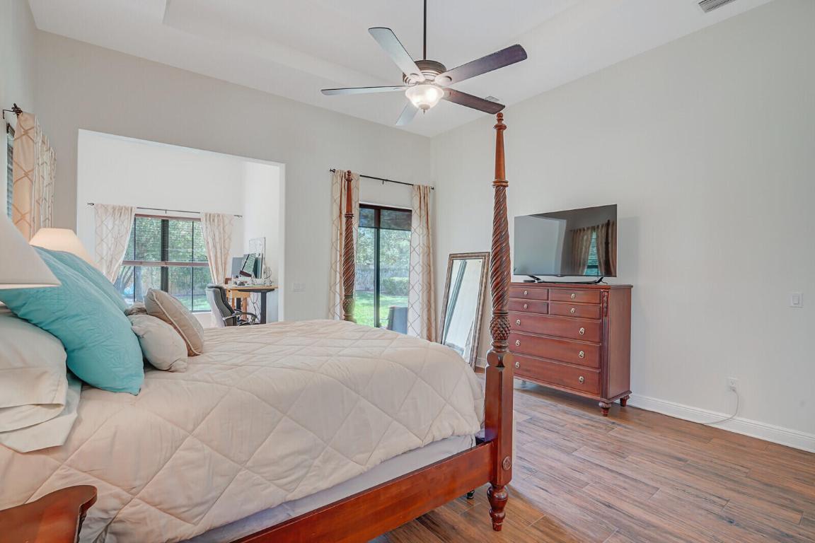 OSPREY OAKS - Residential