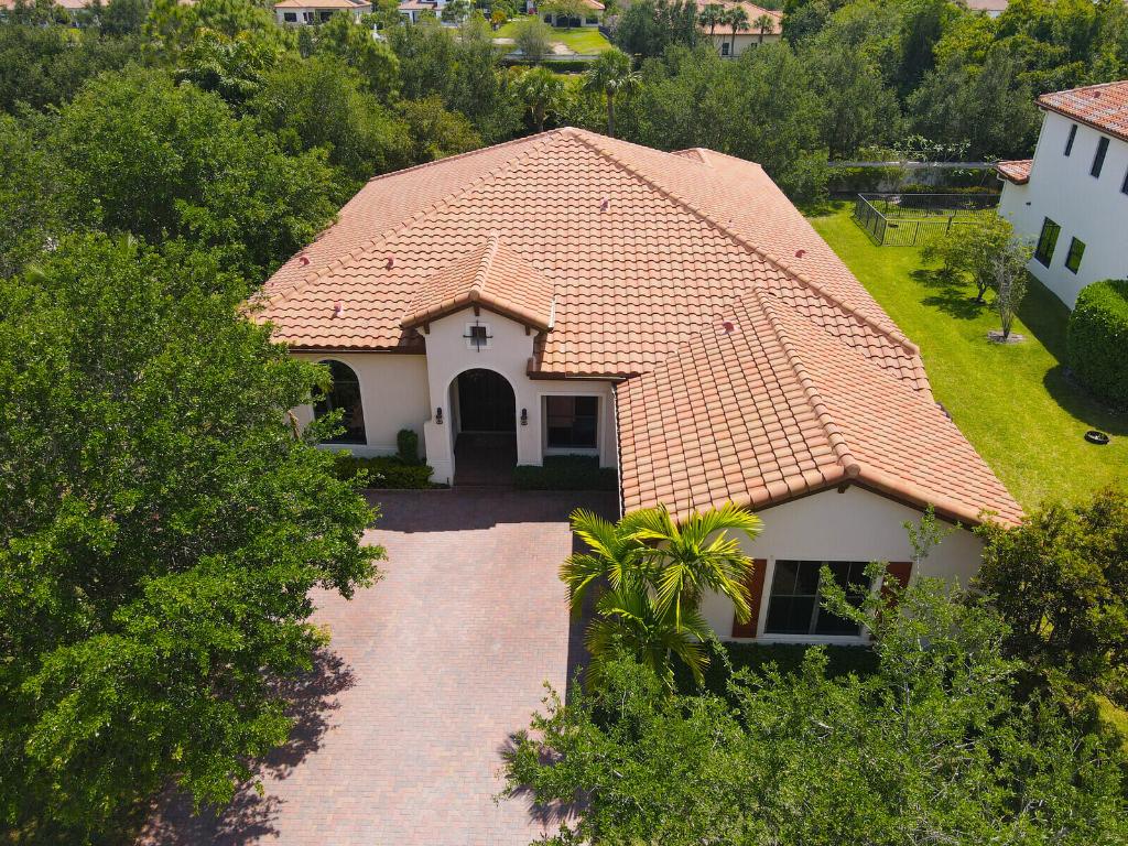 OSPREY OAKS - Residential