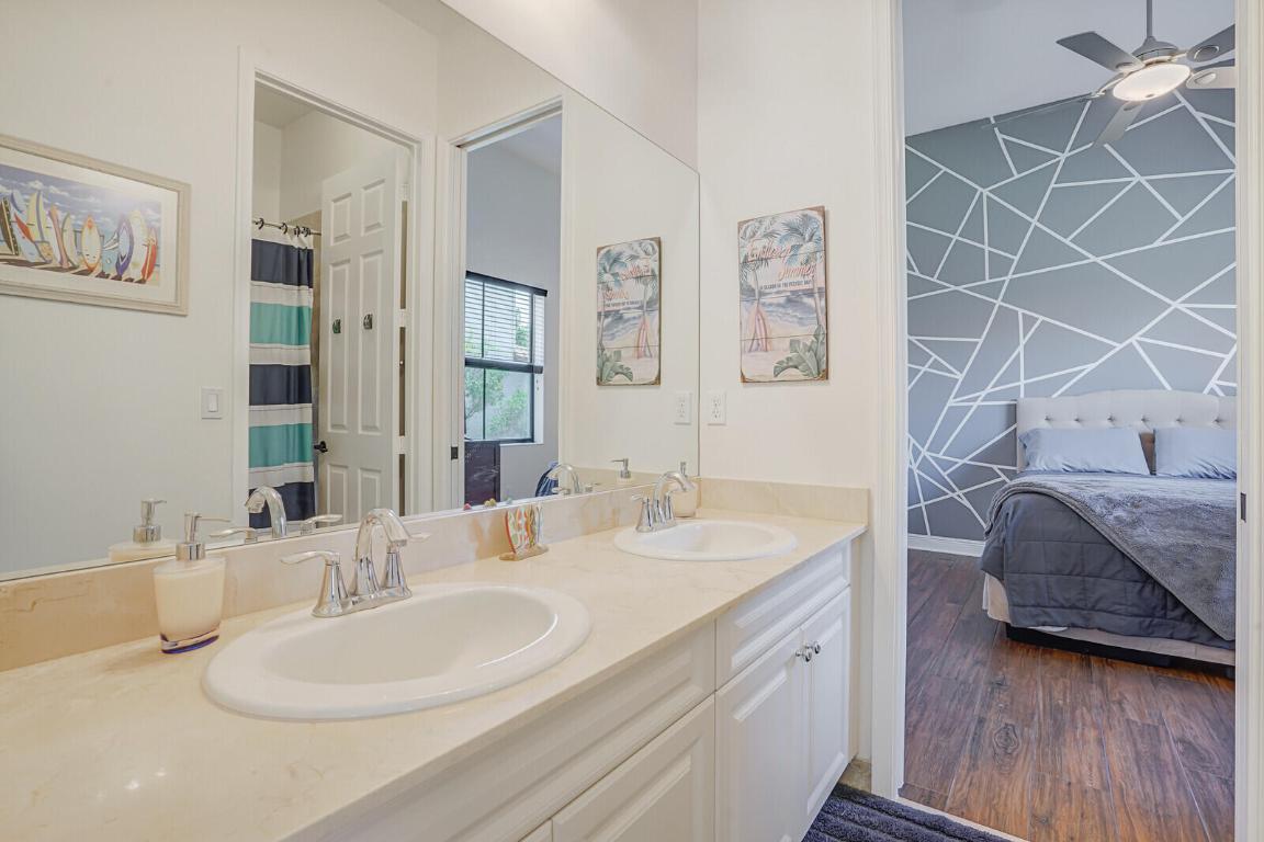 OSPREY OAKS - Residential