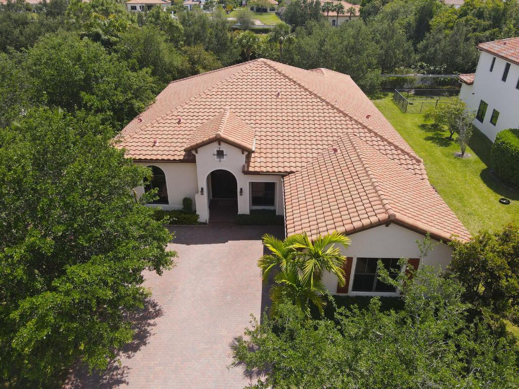 OSPREY OAKS - Residential