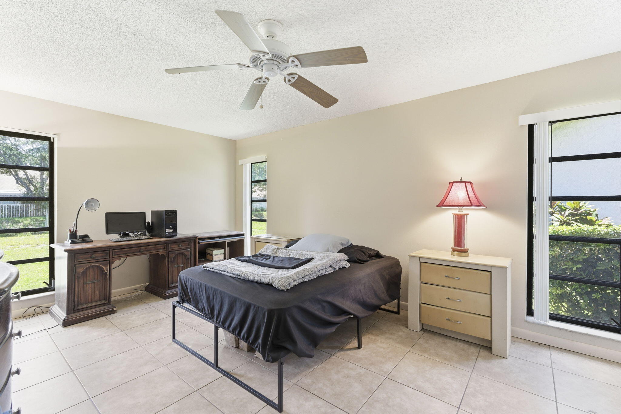 BUTTONWOOD 1 - Residential
